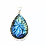 Labradorite, fantastic pendant with engraved pattern