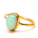 Opal från Etiopien i guld vermeil ring