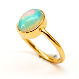 Opal från Etiopien i guld vermeil ring