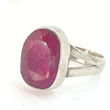 Rubin silverring organisk fasetterad design