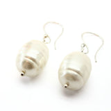Freshwater pearl, earrings on hook