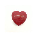 Kivettynyt puu, vaaleanpunainen, pieni hiottu sydän