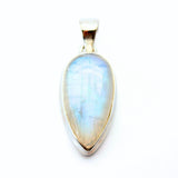 Rainbow moonstone pendant set in silver