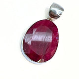 Rubin fasettslipad oval
