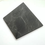 Shungit, pyramid 10 x 10 cm