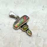 Opal - three stones in gold