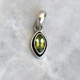 Peridot, pendant in ellipse silver