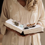 Crystal reading - let the stones tell...